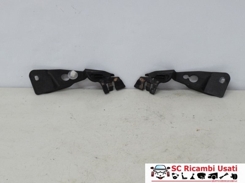 Staffa Griglia Sottoparabrezza Lancia Ypsilon 2019 51858961 51858962 - 15910 Staffa Griglia Sottoparabrezza Lancia Ypsilon 2019 51858961 51858962 - 15910