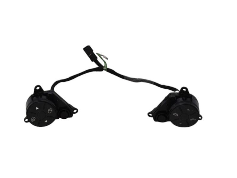COMANDI AL VOLANTE MULTIFUNZIONE MERCEDES Viano Serie (639) A6398200138 (10>14)