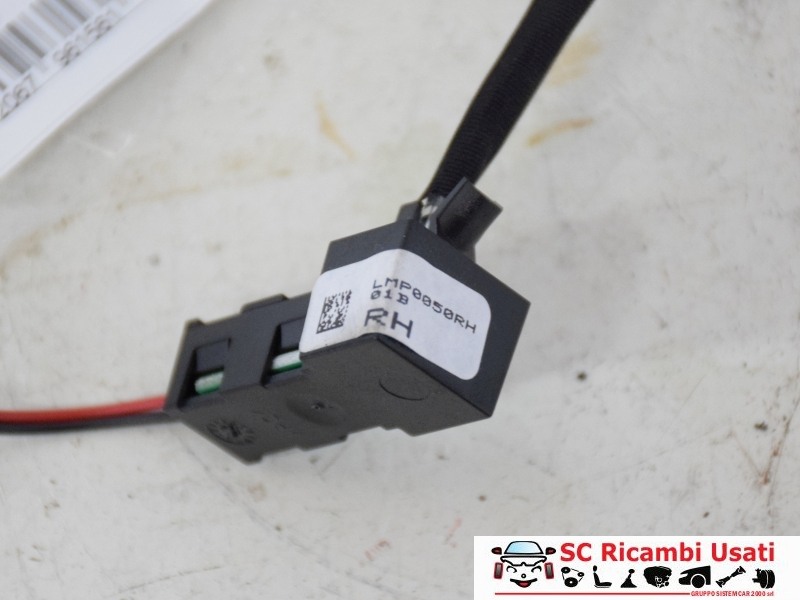 Led Maniglia Anteriore Destra Range Rover Evoque LMP0050RH LR072389 - 16460 Led Maniglia Anteriore Destra Range Rover Evoque LMP0050RH LR072389 - 16460