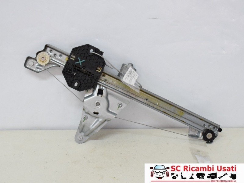 Alzavetro Posteriore Destro Dacia Sandero 827206057R - 17117 Alzavetro Posteriore Destro Dacia Sandero 827206057R - 17117