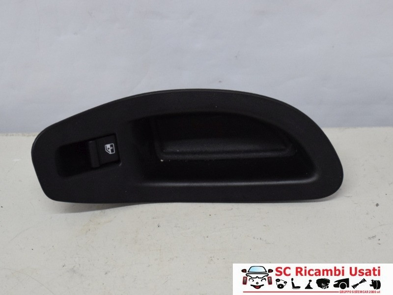 PULSANTE ALZAVETRO POSTERIORE SINISTRO FIAT 500 X Serie 735633157 (15>)