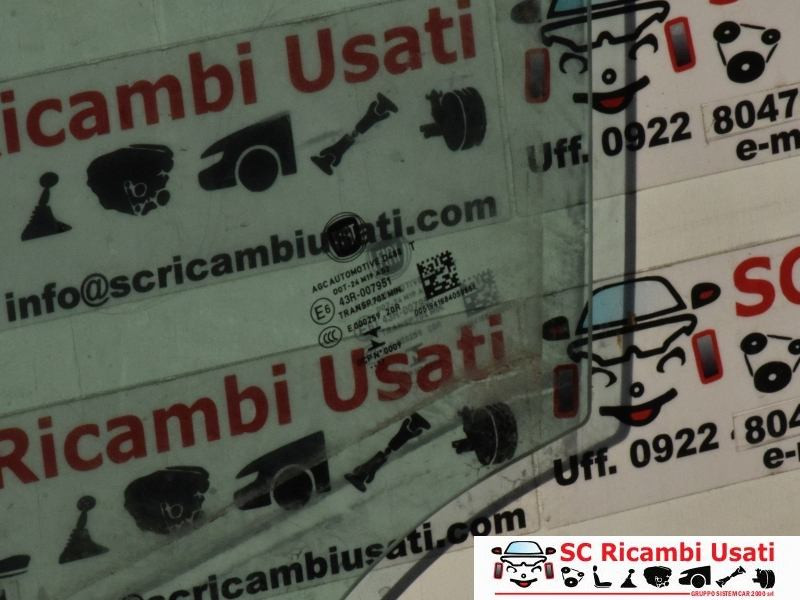 VETRO SCENDENTE ANTERIORE SINISTRO FIAT 500 X Serie 51941684 (15>)