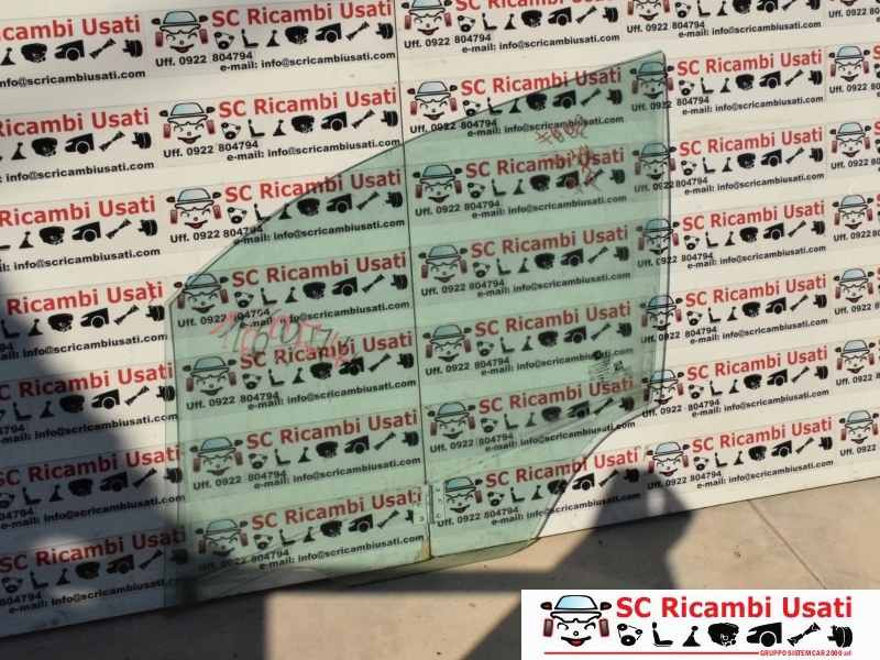 VETRO SCENDENTE ANTERIORE SINISTRO FIAT 500 X Serie 51941684 (15>)
