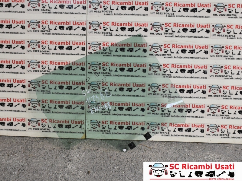 Vetro Posteriore Destro Renault Clio 4 Sw - 17562 Vetro Posteriore Destro Renault Clio 4 Sw - 17562