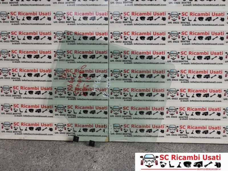 Vetro Posteriore Destro Dacia Sandero - 17564 Vetro Posteriore Destro Dacia Sandero - 17564