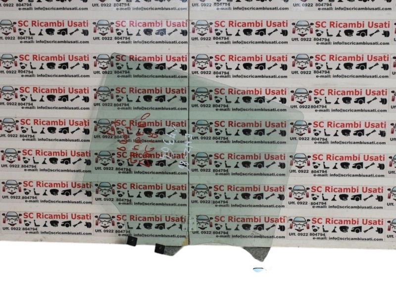 Vetro Posteriore Destro Dacia Sandero - 17564 Vetro Posteriore Destro Dacia Sandero - 17564