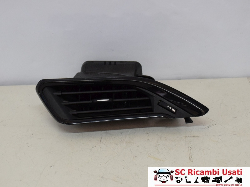 BOCCHETTA ARIA CRUSCOTTO SX PEUGEOT 208 Serie 9633131777 (12>19)