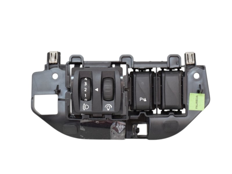 Pulsantiera Regolazione Fari Renault Clio 4 251900567R - 18470 Pulsantiera Regolazione Fari Renault Clio 4 251900567R - 18470