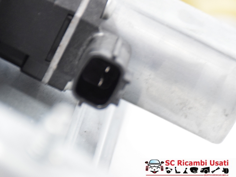 Alzavetro Posteriore Destro Renault Clio 4 827008880R - 18510