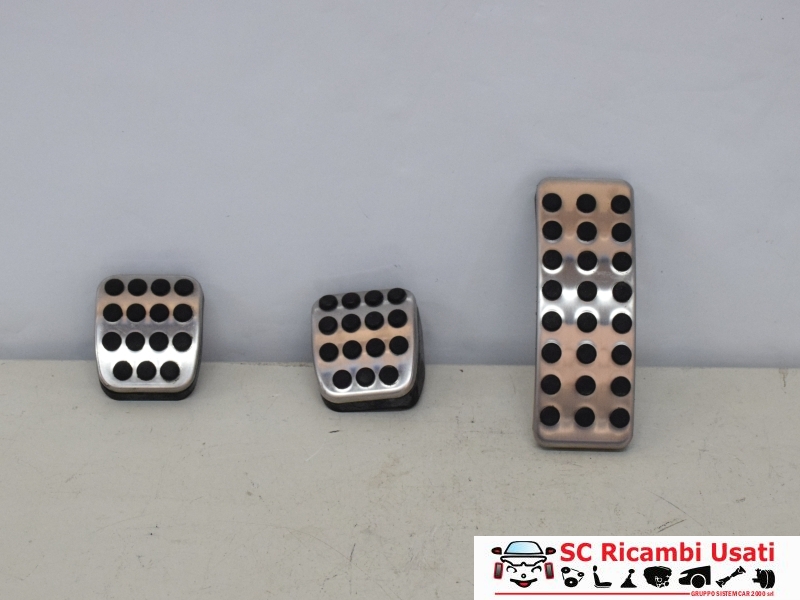 Copripedali Mercedes Classe A W176 Amg Pack A2462920182 A1643000082 - 17688 Copripedali Mercedes Classe A W176 Amg Pack A2462920182 A1643000082 - 17688