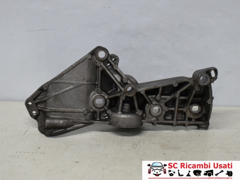 Supporto Alternatore Renault Megane 3 1.5 Dci 8200695957 8200669495 - 19486 Supporto Alternatore Renault Megane 3 1.5 Dci 8200695957 8200669495 - 19486