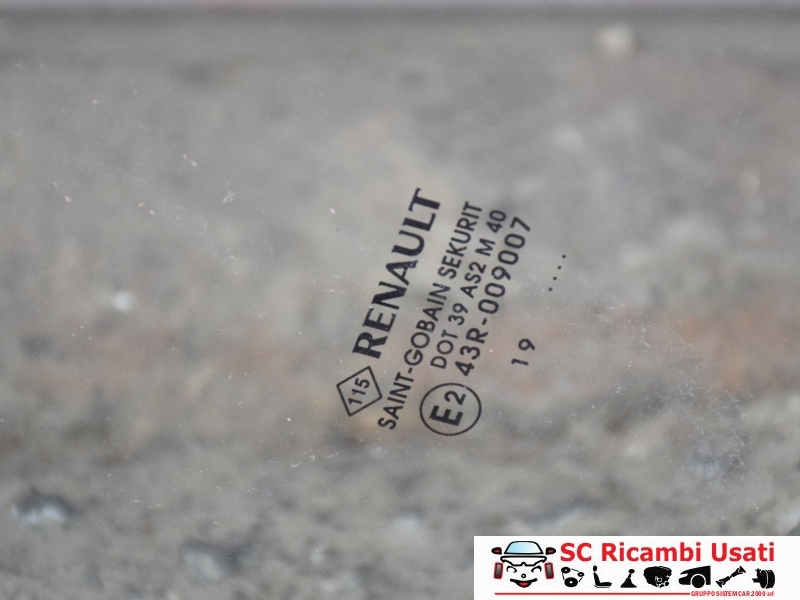 Vetro Anteriore Destro Renault Clio 5 803008603R - 19593 Vetro Anteriore Destro Renault Clio 5 803008603R - 19593