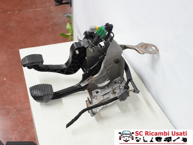 Pedaliera Citroen Ds4 4501CL - 19677 Pedaliera Citroen Ds4 4501CL - 19677