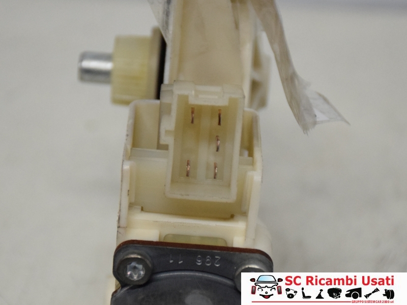 Alzavetro Posteriore Destro Mercedes Classe C A2048200642 0130822504 - 19987