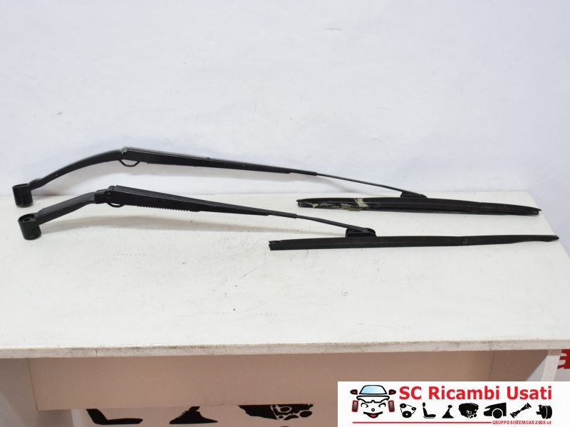 Braccio Tergicristallo Nissan Qashqai 82331 4EA0A - 20139 Braccio Tergicristallo Nissan Qashqai 82331 4EA0A - 20139