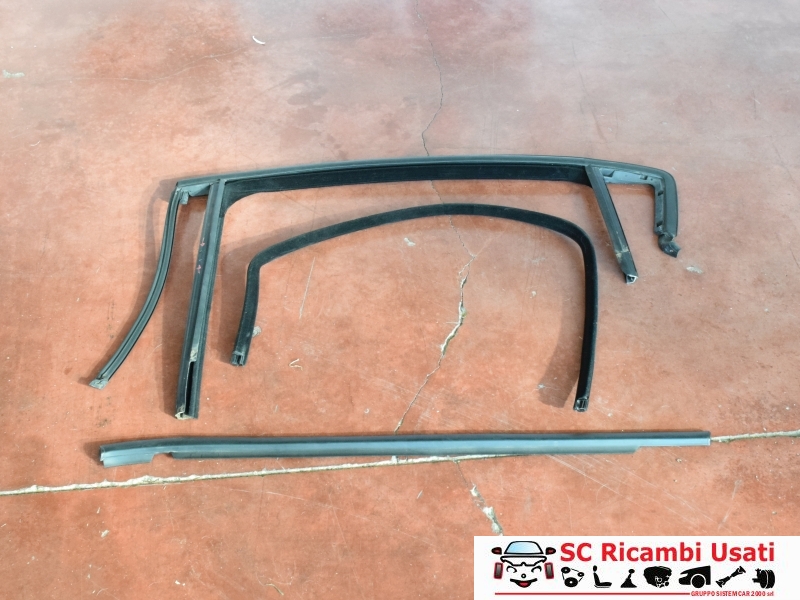 Guarnizione Porta Posteriore Sx Alfa Giulietta 50509901 - 20861 Guarnizione Porta Posteriore Sx Alfa Giulietta 50509901 - 20861