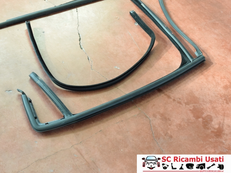 Guarnizione Porta Posteriore Sx Alfa Giulietta 50509901 - 20861 Guarnizione Porta Posteriore Sx Alfa Giulietta 50509901 - 20861