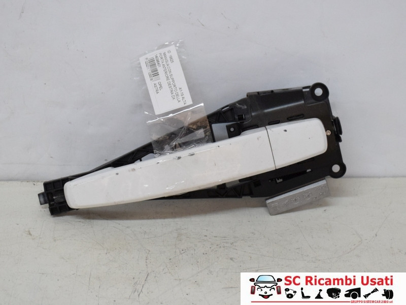 MANIGLIA ESTERNA ANTERIORE DESTRA OPEL Astra J 2° Serie 14096401 (11>)