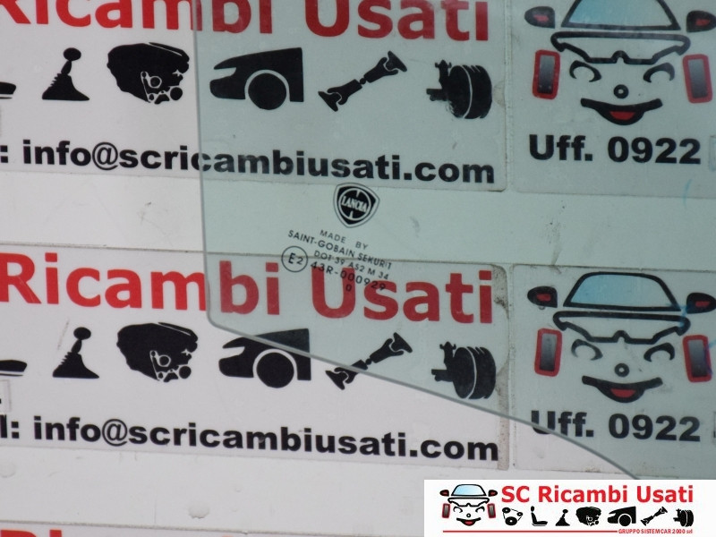 VETRO SCENDENTE ANTERIORE DESTRO LANCIA Delta 3° Serie 51822271 (08>11)