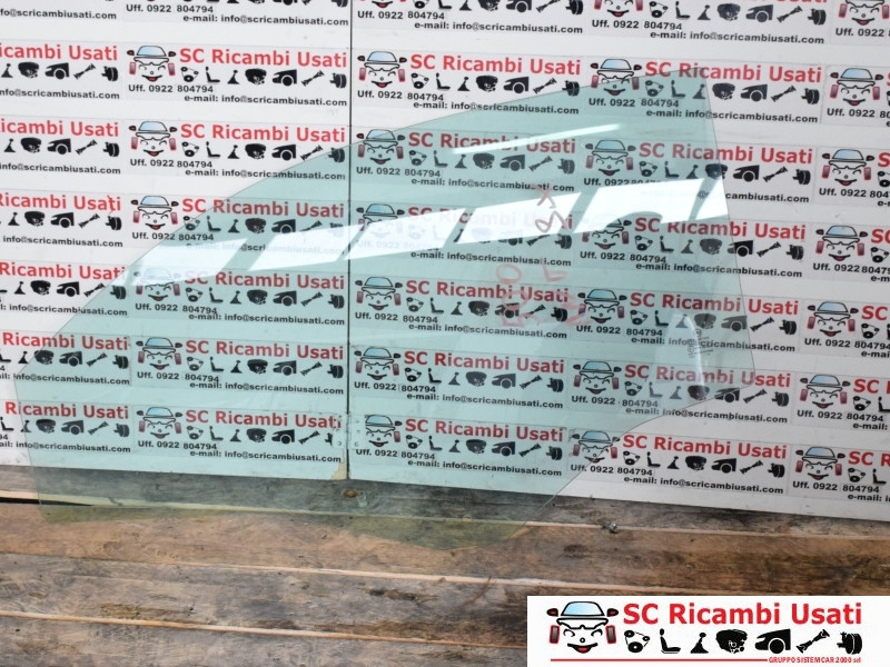 VETRO SCENDENTE ANTERIORE SINISTRO FIAT 500 Serie Elettrica 52108393 (20>)