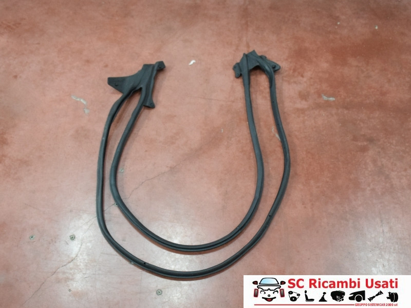 GUARNIZIONE PORTIERA ANTERIORE DESTRA FIAT 124 Spider Serie (348) 6000621951 (16>)