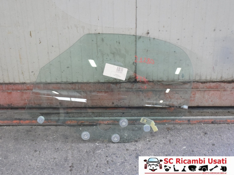 VETRO SCENDENTE ANTERIORE SINISTRO FIAT 124 Spider Serie (348) (16>)