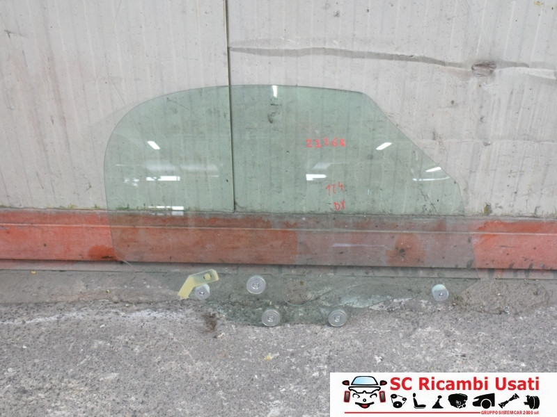 VETRO SCENDENTE ANTERIORE DESTRO FIAT 124 Spider Serie (348) (16>)