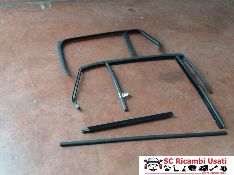 Guarnizione Porta Posteriore Destra Volvo V60 31218448 - 22722 Guarnizione Porta Posteriore Destra Volvo V60 31218448 - 22722