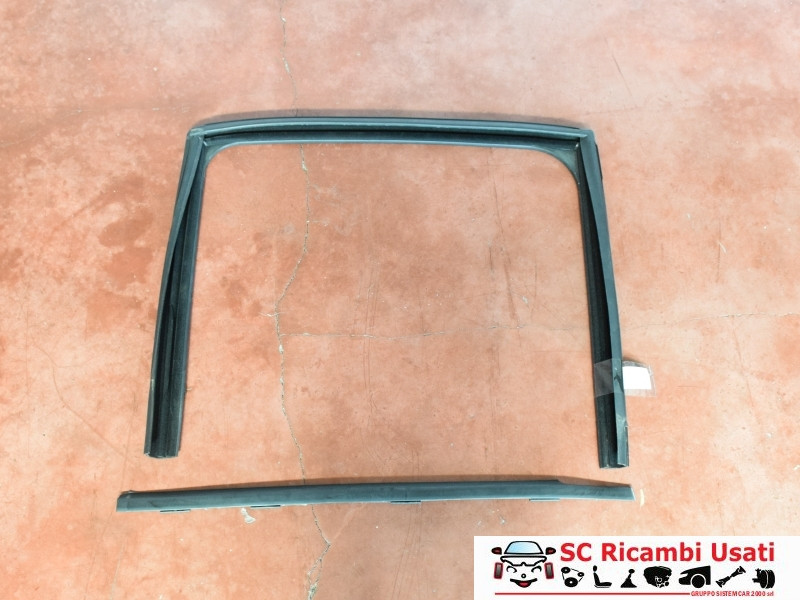 GUARNIZIONE PORTIERA POSTERIORE DESTRA FIAT Panda 3° Serie 51944467 (12>)