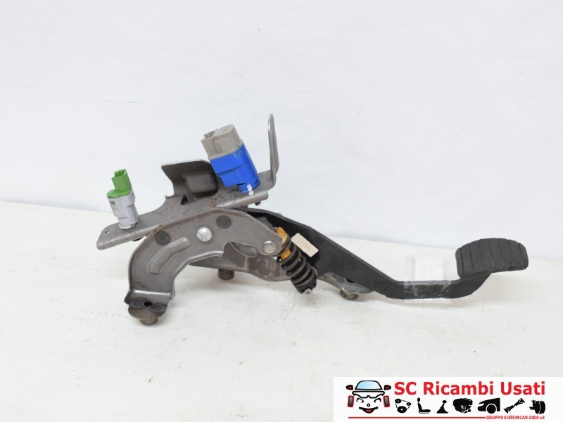 Pedale Frizione Renault Clio 4 465033591R - 18630 Pedale Frizione Renault Clio 4 465033591R - 18630