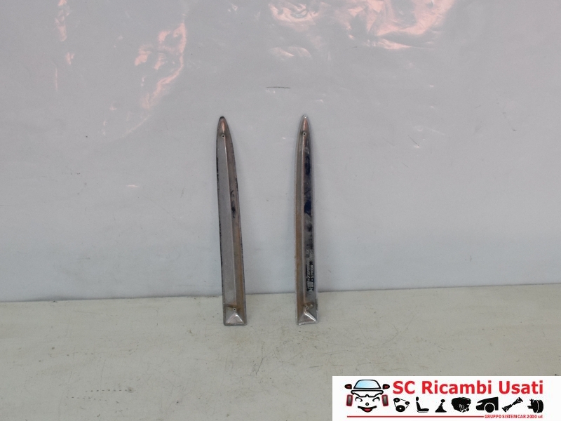 Modanatura Centrale Paraurti Anteriore Fiat 500 735425616 735425617 - 18769 Modanatura Centrale Paraurti Anteriore Fiat 500 735425616 735425617 - 18769