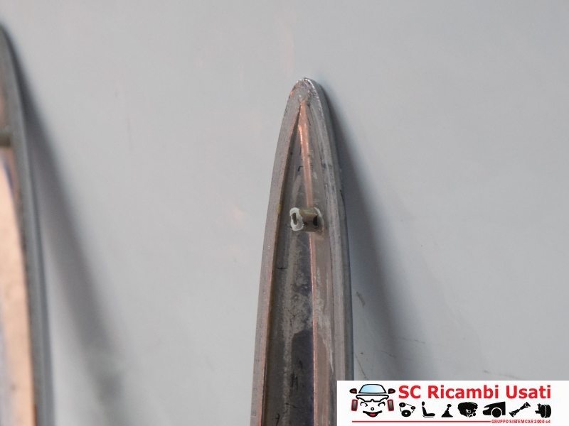 Modanatura Centrale Paraurti Anteriore Fiat 500 735425616 735425617 - 18769 Modanatura Centrale Paraurti Anteriore Fiat 500 735425616 735425617 - 18769