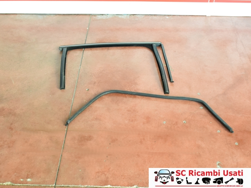 Guarnizione Porta Posteriore Dx Lancia Delta 51809109 Guarnizione Porta Posteriore Dx Lancia Delta 51809109