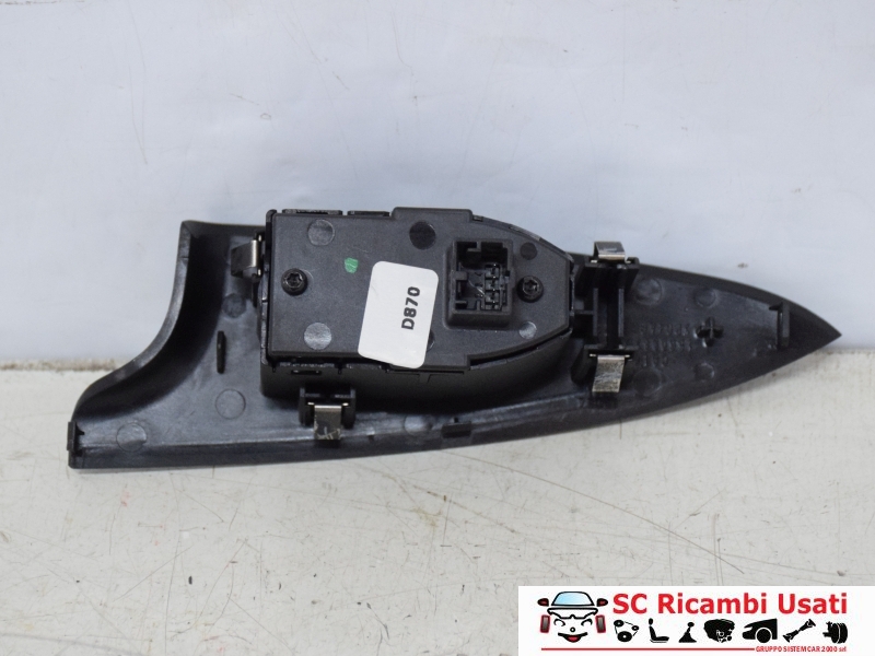 Pulsante Alzavetro Post Dx Alfa Romeo Giulietta 156094790 156150332 - 20897 Pulsante Alzavetro Post Dx Alfa Romeo Giulietta 156094790 156150332 - 20897