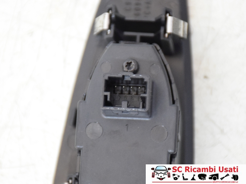 Pulsante Alzavetro Posteriore Sinistro Giulietta 156094789 156150331 - 21203 Pulsante Alzavetro Posteriore Sinistro Giulietta 156094789 156150331 - 21203