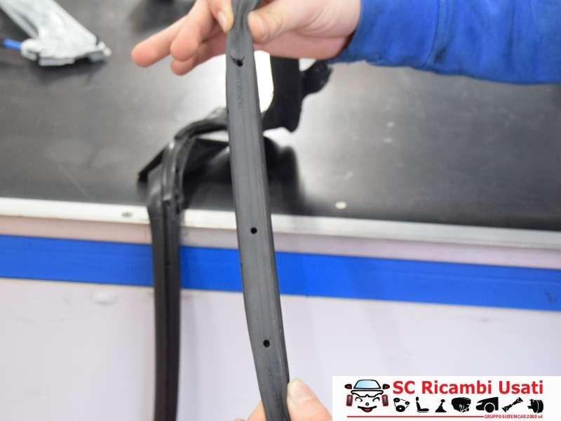 Guarnizione Perimetrale Porta Destra 124 Spider A2AD-W03 6000621951 - 21688