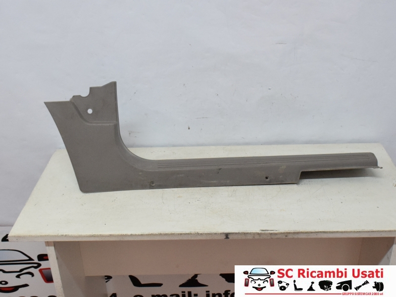 Battitacco Destro Land Rover Freelander EAN101400 - 22120 Battitacco Destro Land Rover Freelander EAN101400 - 22120