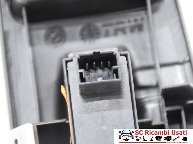 PULSANTE ALZAVETRO POSTERIORE DESTRO LANCIA Delta 3° Serie 735474939 (08>11)