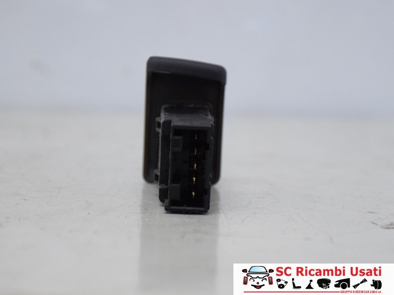 Pulsante Tergilunotto Land Rover Freelander YUE100560KML - 22259 Pulsante Tergilunotto Land Rover Freelander YUE100560KML - 22259