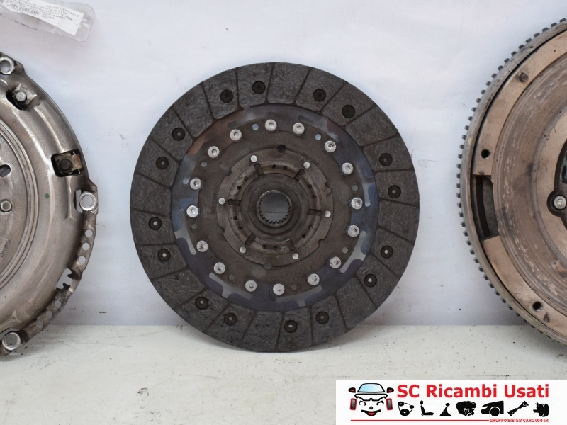 Kit Frizione E Volano Volvo V60 1.6 Diesel 124077810 - 22503