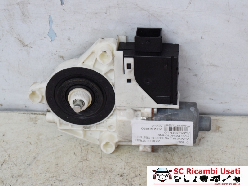 Alzavetro Anteriore Destro Alfa Romeo Giulia 71779152 - 30603