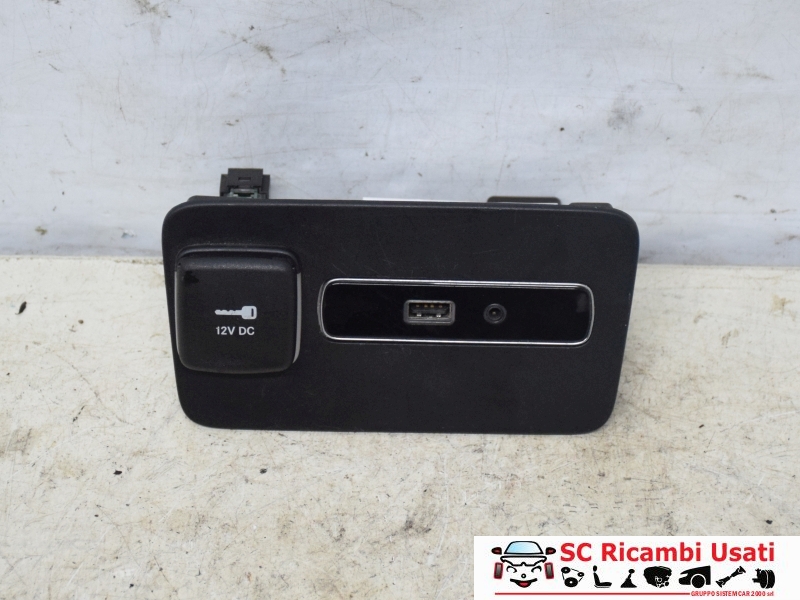 Presa Usb E Aux Alfa Romeo Giulia 156118210 - 30684