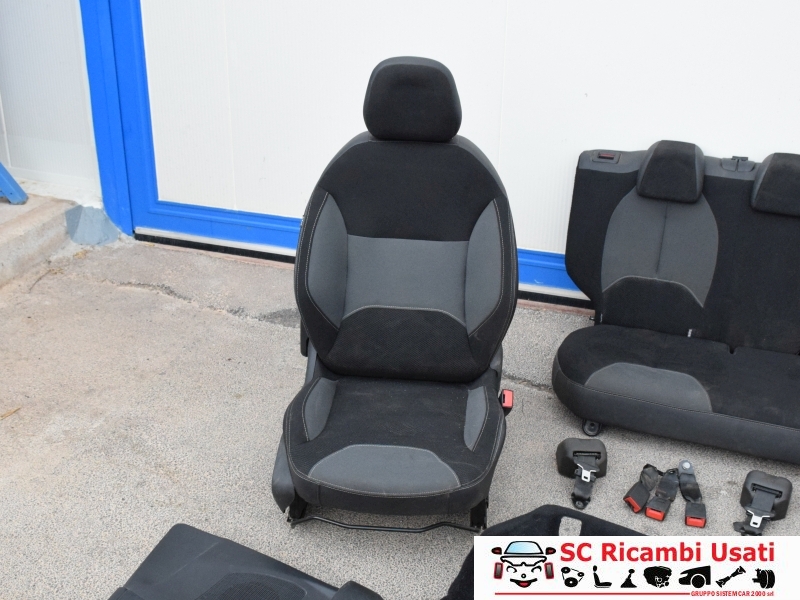 Sedili Citroen C3 2 Serie Kit Conversione Interni - 24451 Sedili Citroen C3 2 Serie Kit Conversione Interni - 24451