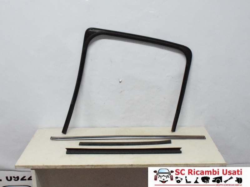 Guarnizione Porta Posteriore Destra Citroen C3  - 27908