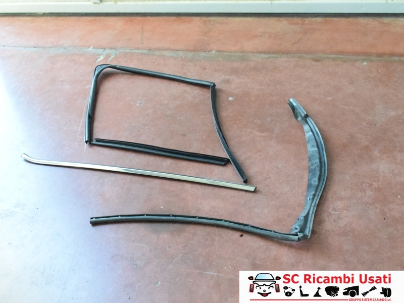 Guarnizione Porta Anteriore Sinistra Citroen C3  - 27917