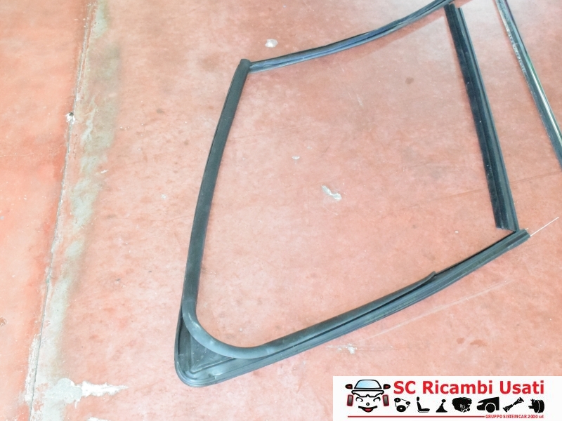 Guarnizione Porta Anteriore Sinistra Citroen C3  - 27917