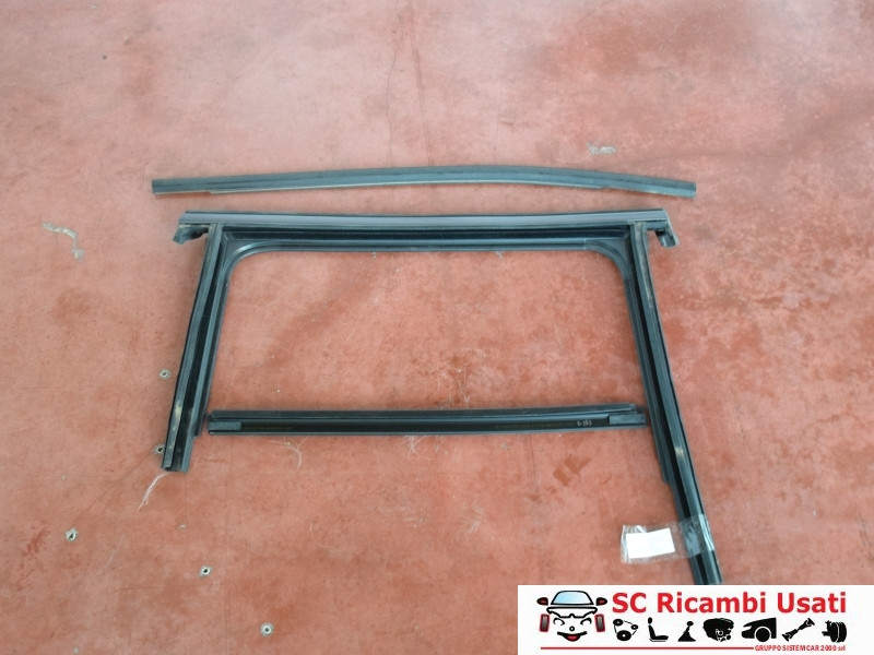 GUARNIZIONE PORTIERA POSTERIORE DESTRA JEEP Compass Serie (16>)