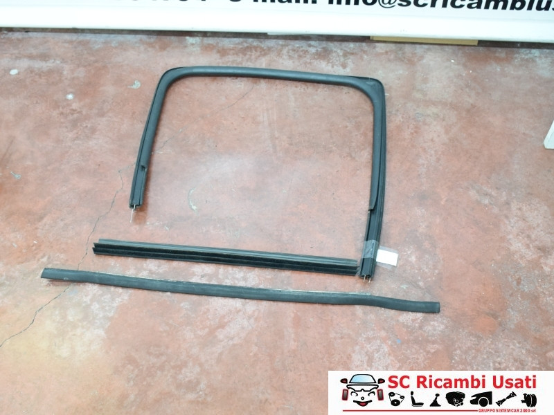 GUARNIZIONE PORTIERA POSTERIORE SINISTRA CITROEN C3 2° Serie (05>10)