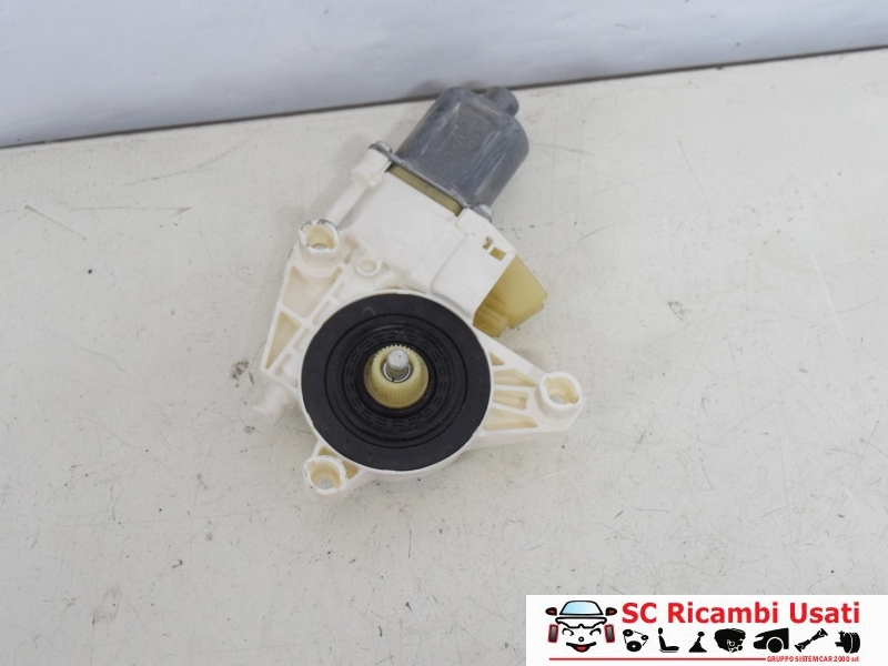 Alzavetro Posteriore Sinistro Mercedes Classe C A2048200642 - 23627