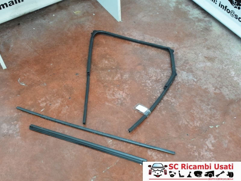 Guarnizione Porta Posteriore Destra Suzuki Baleno  - 31360